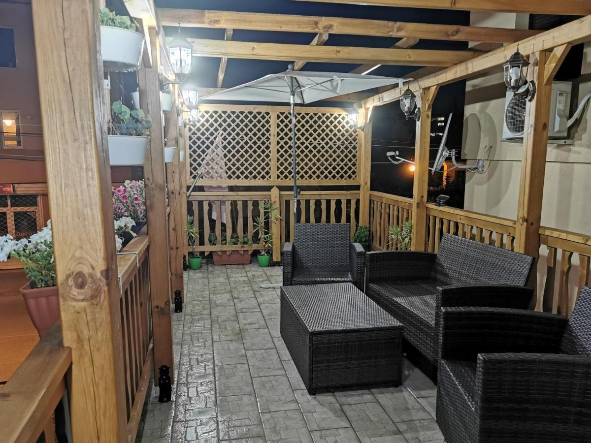 Rose Valley Guest House Казанлик Екстер'єр фото