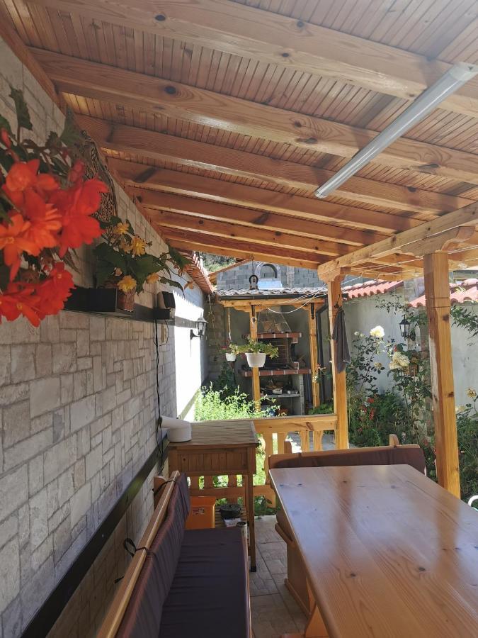 Rose Valley Guest House Казанлик Екстер'єр фото